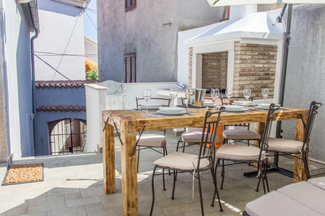 Apartment Old Town Mariolina Крк Экстерьер фото